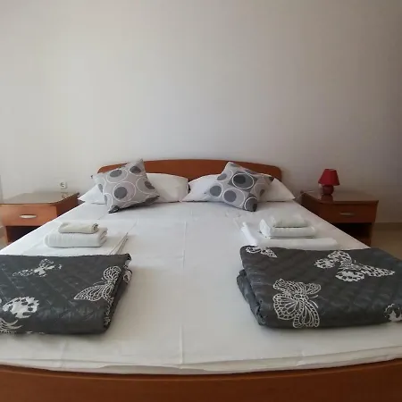 Celina Beach Apartman Nin