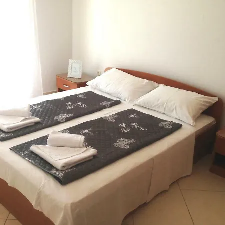 Celina Beach Apartman Nin